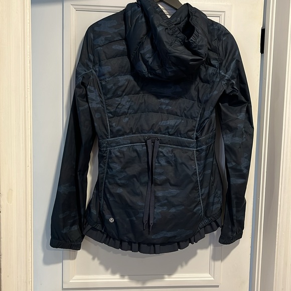 Lululemon Spring Fling Puffy Windbreaker - Picture 8 of 9